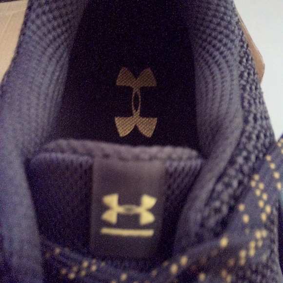 New Under Armour With Ripple MTL Grey Women's Size US 10 - Picture 4 of 17